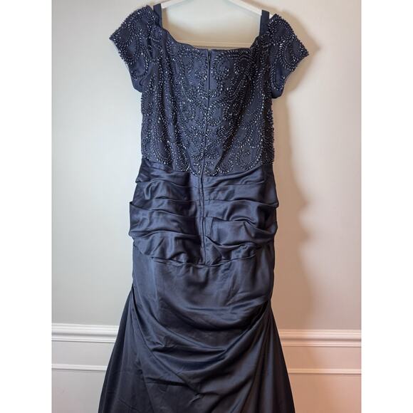 La Femme 25996 Off the Shoulder Beaded Satin Trumpet Gown Blue Size 18 - Picture 10 of 16